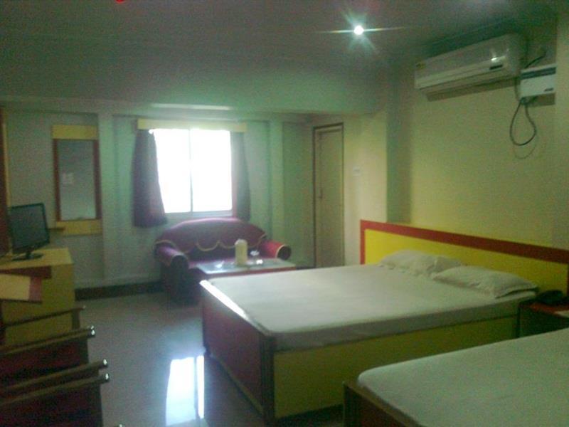 Hotel Tribhuvan Ráncsí Kültér fotó