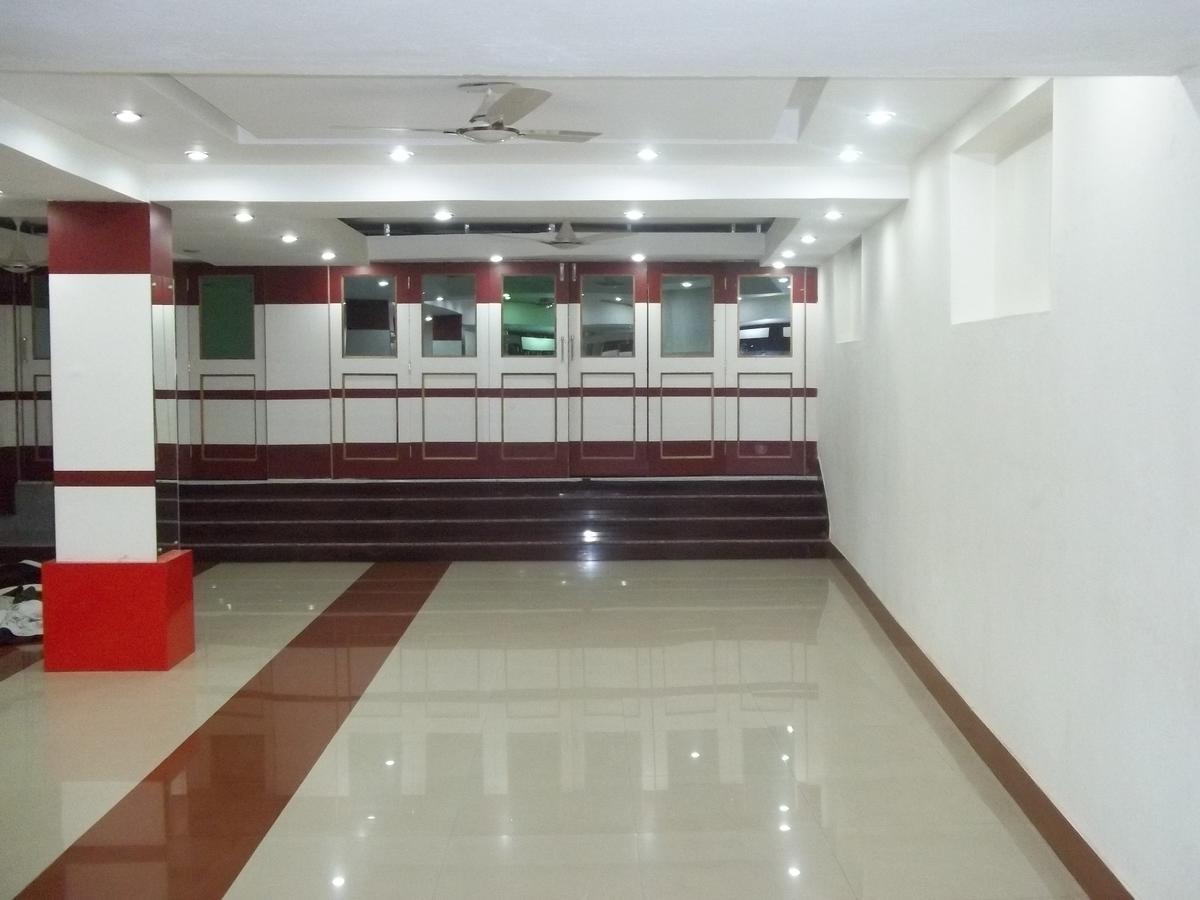 Hotel Tribhuvan Ráncsí Kültér fotó