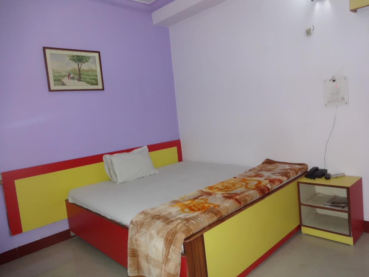 Hotel Tribhuvan Ráncsí Kültér fotó